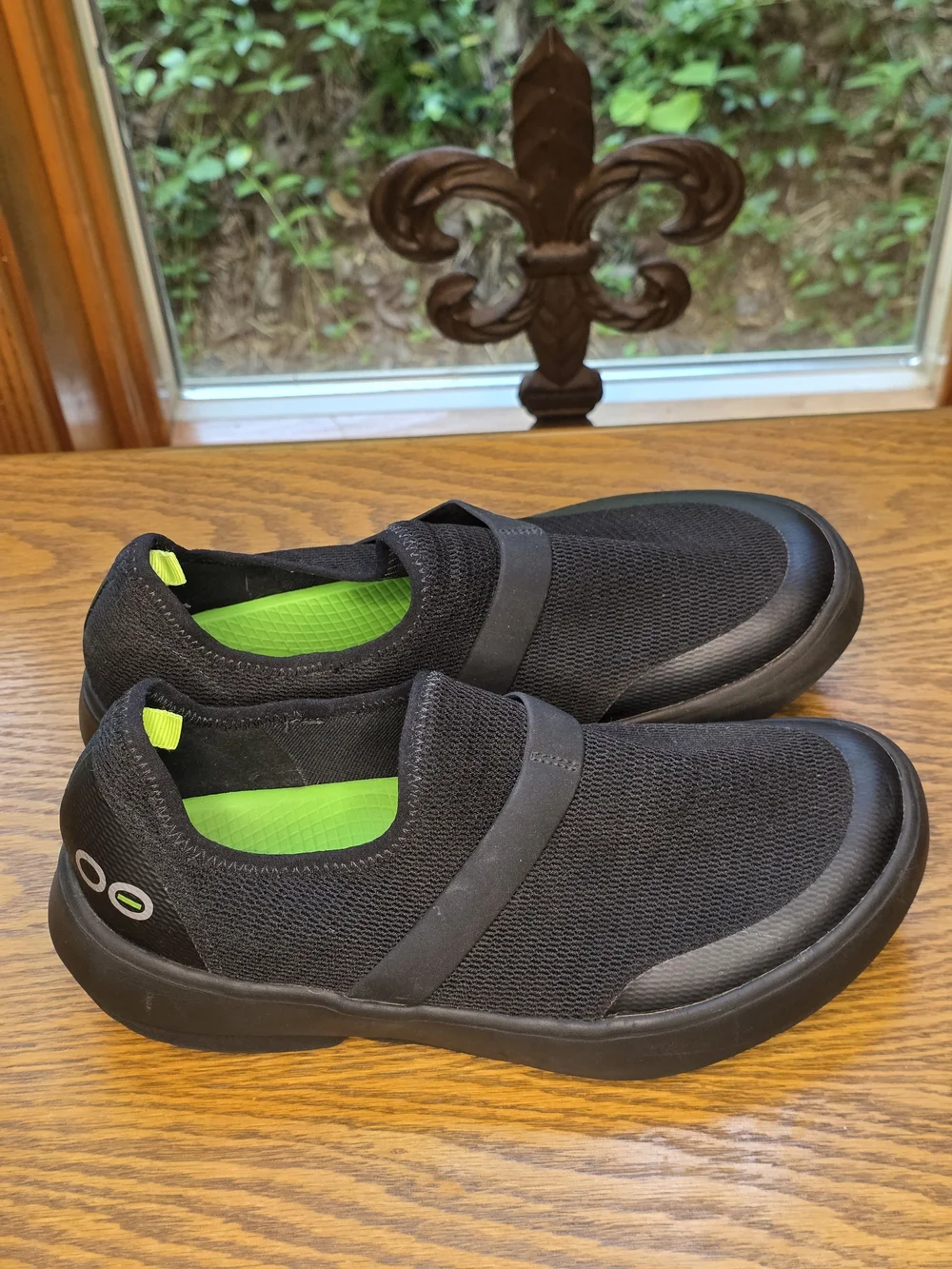 OOFOS slip loafers